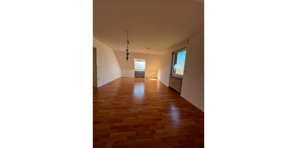 Dachgeschoßwohnung Wuppertal Cronenberg - 3 Zimmer, 64 m&sup2;, 520&euro; | Angebot:26636785