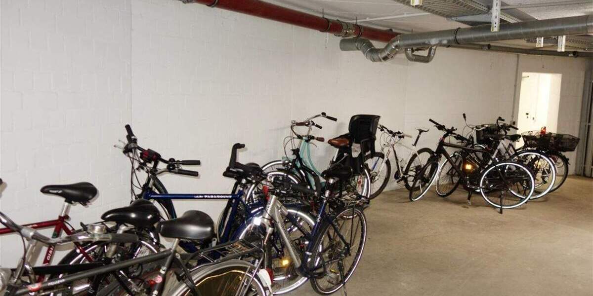 Etagenwohnung Düsseldorf Flingern Nord - 3 Zimmer, 117 m&sup2;, 1.879&euro; | Angebot:25747649