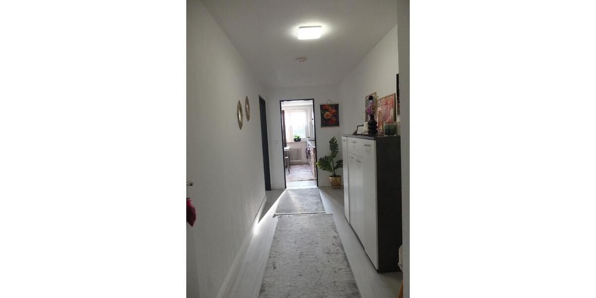 Dachgeschoßwohnung Solingen Central - 3 Zimmer, 70 m&sup2;, 630&euro; | Angebot:25539384