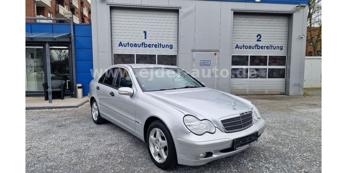 Mercedes-Benz C 180 92.260 km 5.750 &euro; Düsseldorf 40589
