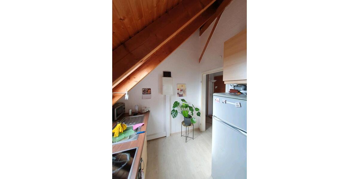 Dachgeschoßwohnung Wermelskirchen - 1.5 Zimmer, 58 m&sup2;, 588&euro; | Angebot:26535359