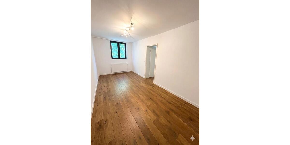 Maisonettenwohnung Wuppertal Gemarkung Barmen - 5 Zimmer, 140 m&sup2;, 1.600&euro; | Angebot:26573262