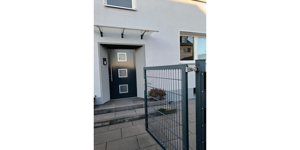 Erdgeschoßwohnung Solingen Mitte - 2 Zimmer, 45 m&sup2;, 570&euro; | Angebot:25343073