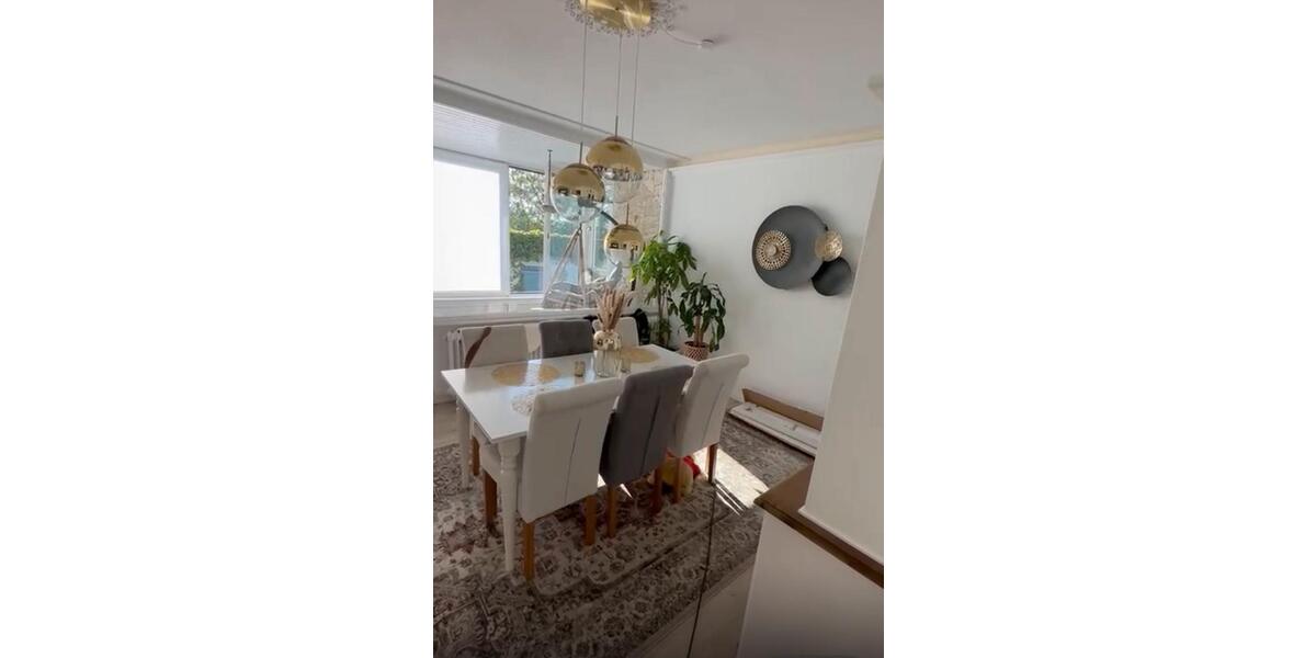 Etagenwohnung Remscheid Remscheid-Süd - 4 Zimmer, 124 m&sup2;, 1.700&euro; | Angebot:25047297