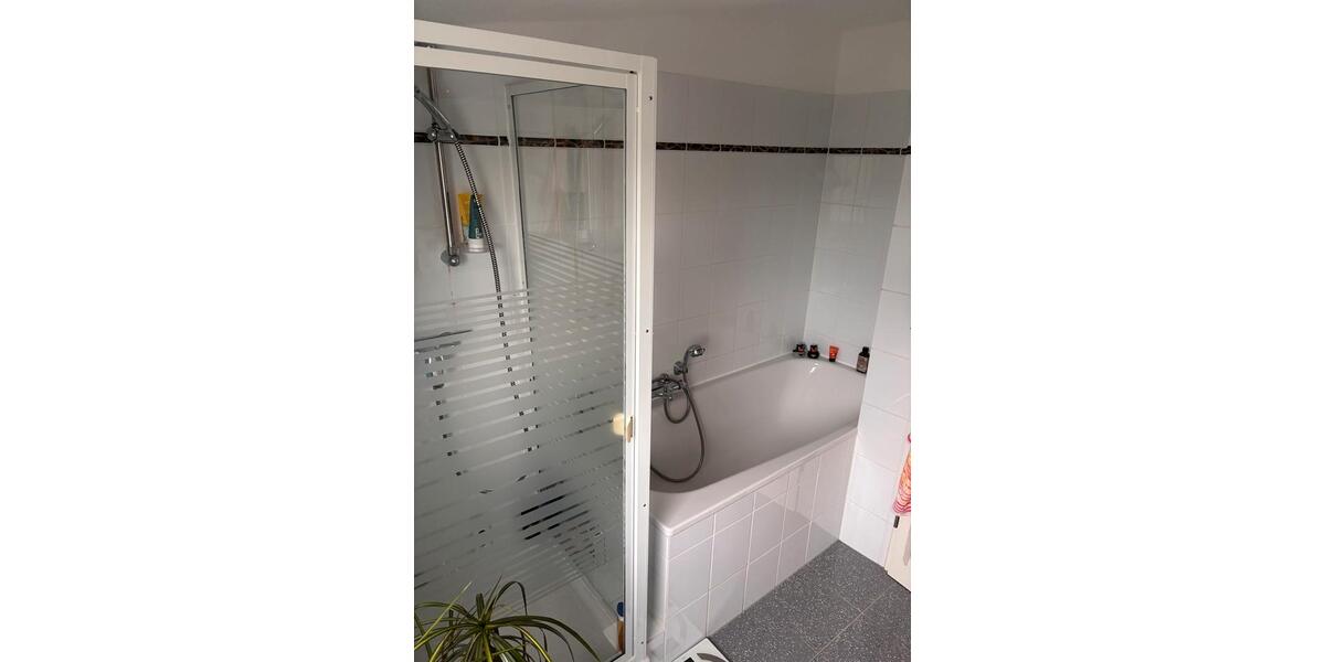 Dachgeschoßwohnung Hilden - 3 Zimmer, 77 m&sup2;, 265.000&euro; | Angebot:26538028