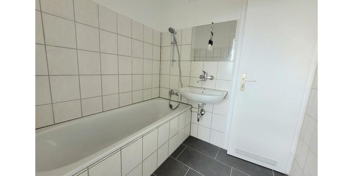 Etagenwohnung Essen Stadtbezirk VII - 3 Zimmer, 75 m&sup2;, 599&euro; | Angebot:25981433