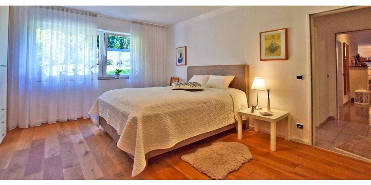 Etagenwohnung Essen Schuir - 2 Zimmer, 95 m&sup2;, 1.100&euro; | Angebot:26228920