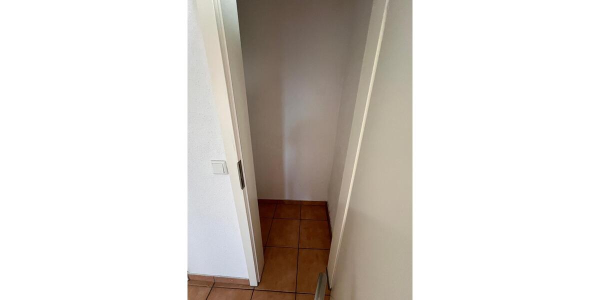 Dachgeschoßwohnung Solingen Wald - 3 Zimmer, 80 m&sup2;, 750&euro; | Angebot:26335367