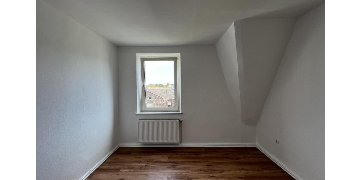 Dachgeschoßwohnung Hattingen - 2.5 Zimmer, 63 m&sup2;, 580&euro; | Angebot:25614451