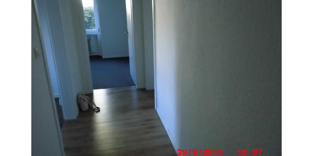 Etagenwohnung Wermelskirchen - 3 Zimmer, 81 m&sup2;, 700&euro; | Angebot:25903116