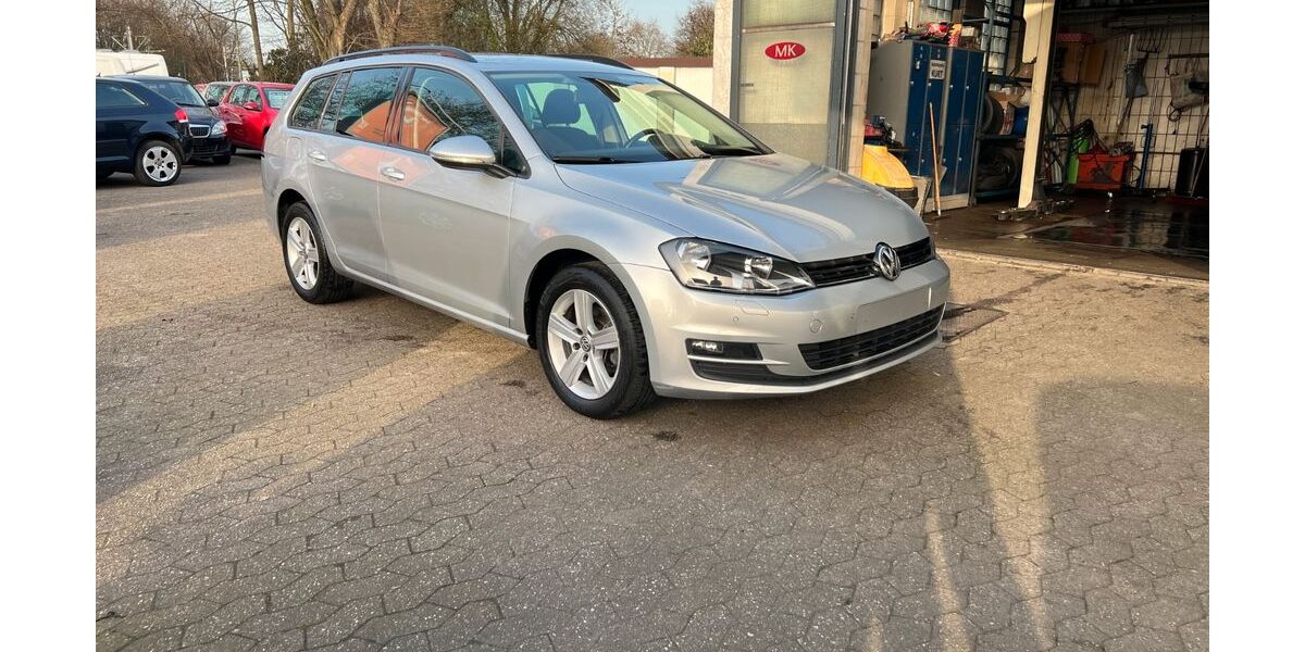 VW Golf 178.000 km 7.980 &euro; Essen 45141