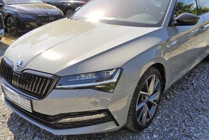 Skoda Superb 40.081 km 31.980 &euro; Hilden 40721