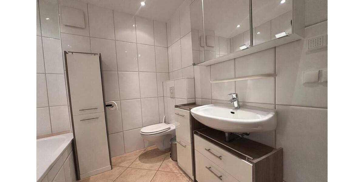 Etagenwohnung Essen Stadtbezirk IX - 3 Zimmer, 85 m&sup2;, 1.360&euro; | Angebot:24864402