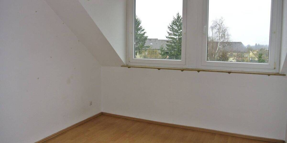 Etagenwohnung Mülheim an der Ruhr Mitte-Ost - 3 Zimmer, 98 m&sup2;, 650&euro; | Angebot:26093761