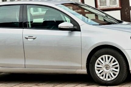 VW Golf 135.000 km 5.400 &euro; Essen 45326