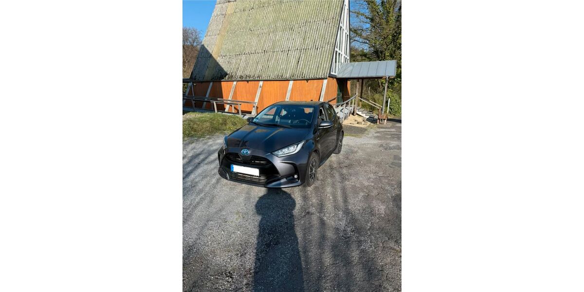 Toyota Yaris 33.105 km 18.500 &euro; Leichlingen 42799