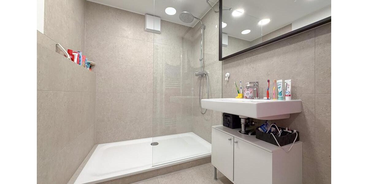 Etagenwohnung Düsseldorf Stadtbezirk 6 - 4 Zimmer, 160 m&sup2;, 2.690&euro; | Angebot:26634604