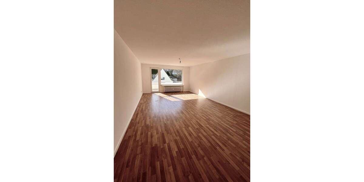 Etagenwohnung Wuppertal Grifflenberg - 3 Zimmer, 100 m&sup2;, 1.095&euro; | Angebot:25223625