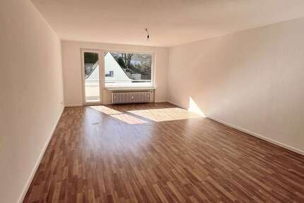 Wohnung Wuppertal Grifflenberg - 3 Zimmer, 100 m&sup2;, 1.095&euro; | Angebot:25223625