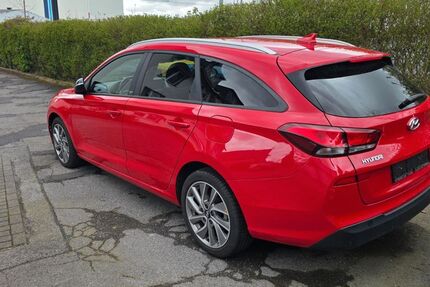 Hyundai i30 136.582 km 11.999 &euro; Solingen 42699