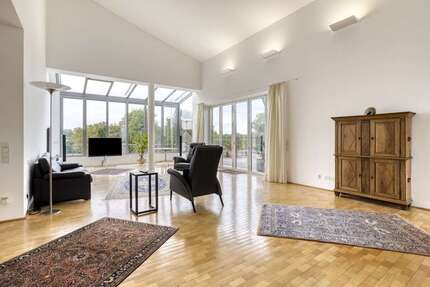 Wohnung Herne Röhlinghausen - 3 Zimmer, 220 m&sup2;, 2.200&euro; | Angebot:25752003
