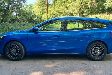 Ford Focus 54.000 km 14.600 &euro; Wuppertal 42111