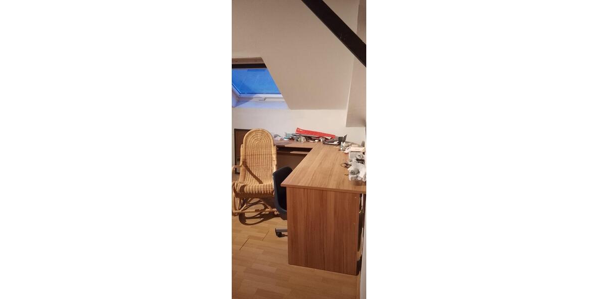Dachgeschoßwohnung Ratingen Tiefenbroich - 1 Zimmer, 25 m&sup2;, 460&euro; | Angebot:25047327