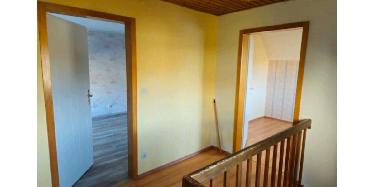 Einfamilienhaus Wermelskirchen - 3.5 Zimmer, 84 m&sup2;, 230.000&euro; | Angebot:25139010