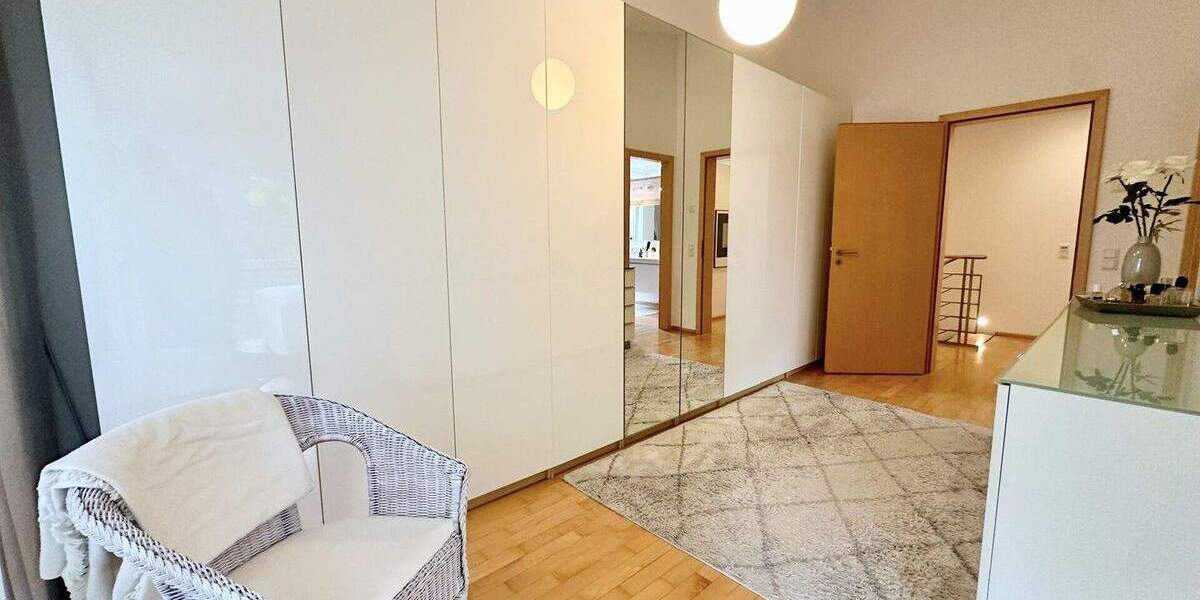 Mehrfamilienhaus, Wohnhaus Düsseldorf Garath - 1 Zimmer, 350 m&sup2;, 1.690.000&euro; | Angebot:25775354