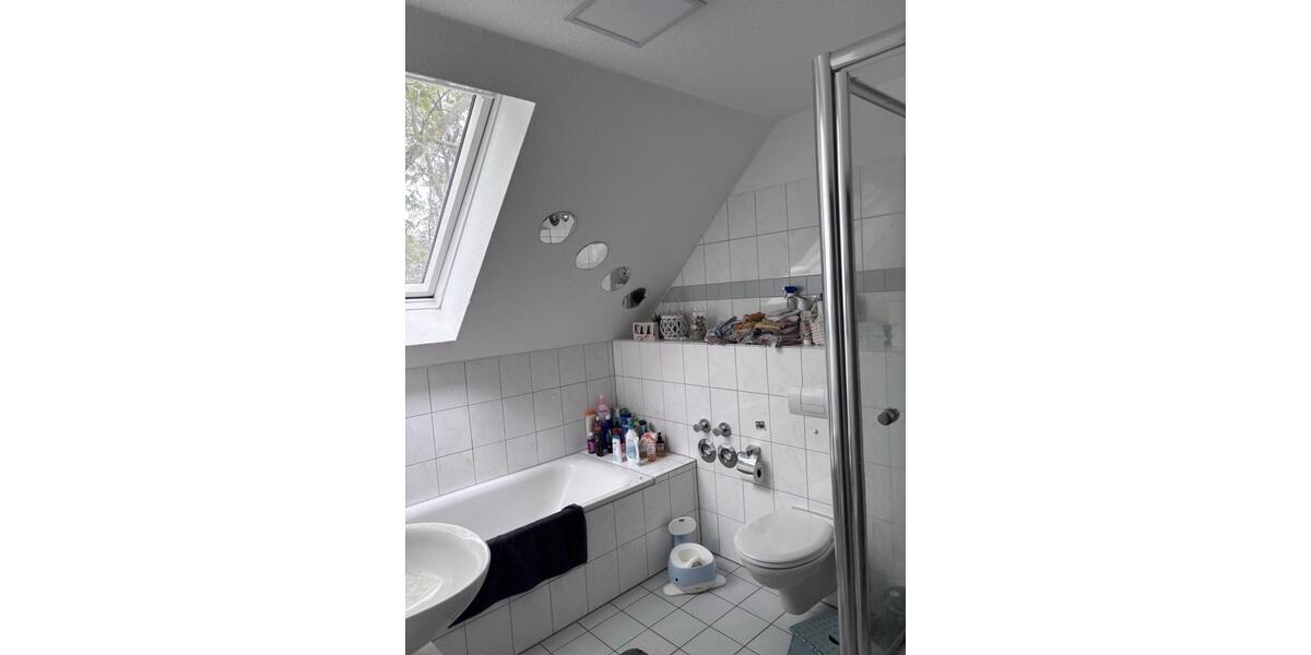 Dachgeschoßwohnung Gelsenkirchen Gelsenkirchen-Mitte - 3.5 Zimmer, 72 m&sup2;, 886&euro; | Angebot:26624755