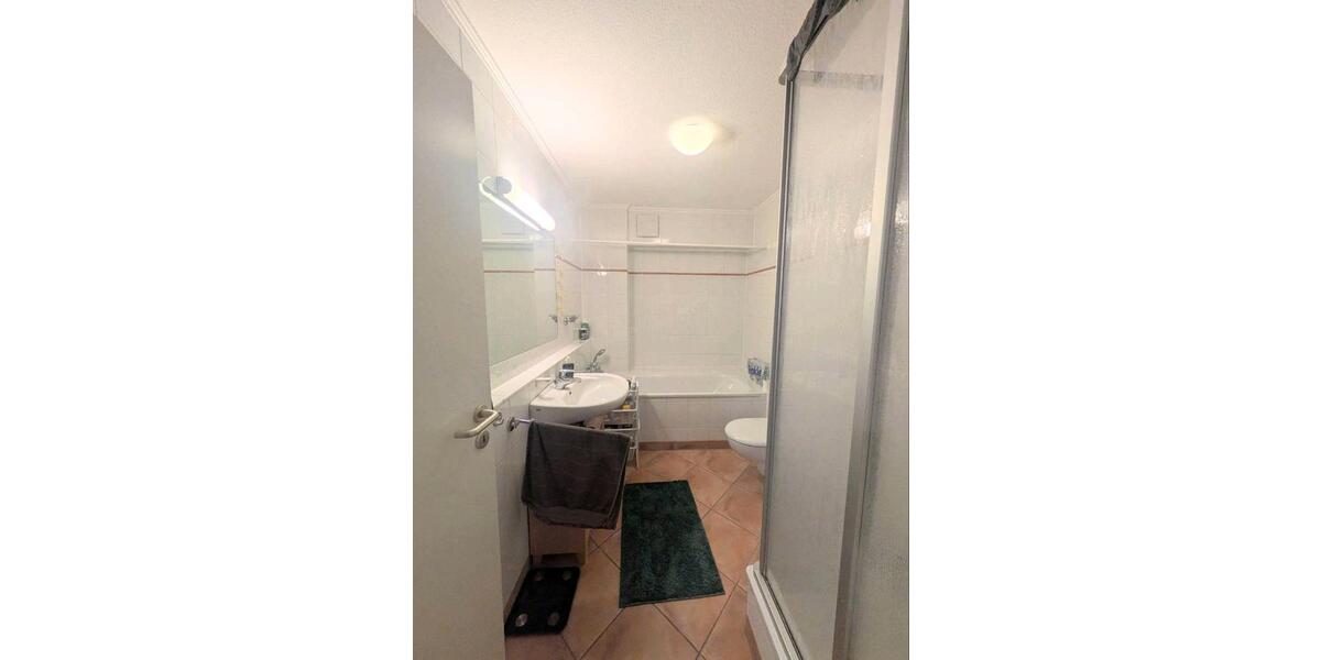 Etagenwohnung Düsseldorf Stadtbezirk 9 - 2 Zimmer, 67 m&sup2;, 1.250&euro; | Angebot:25922799