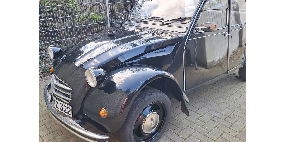 Citroen 2 CV 34.898 km 9.999 &euro; Hilden 40724