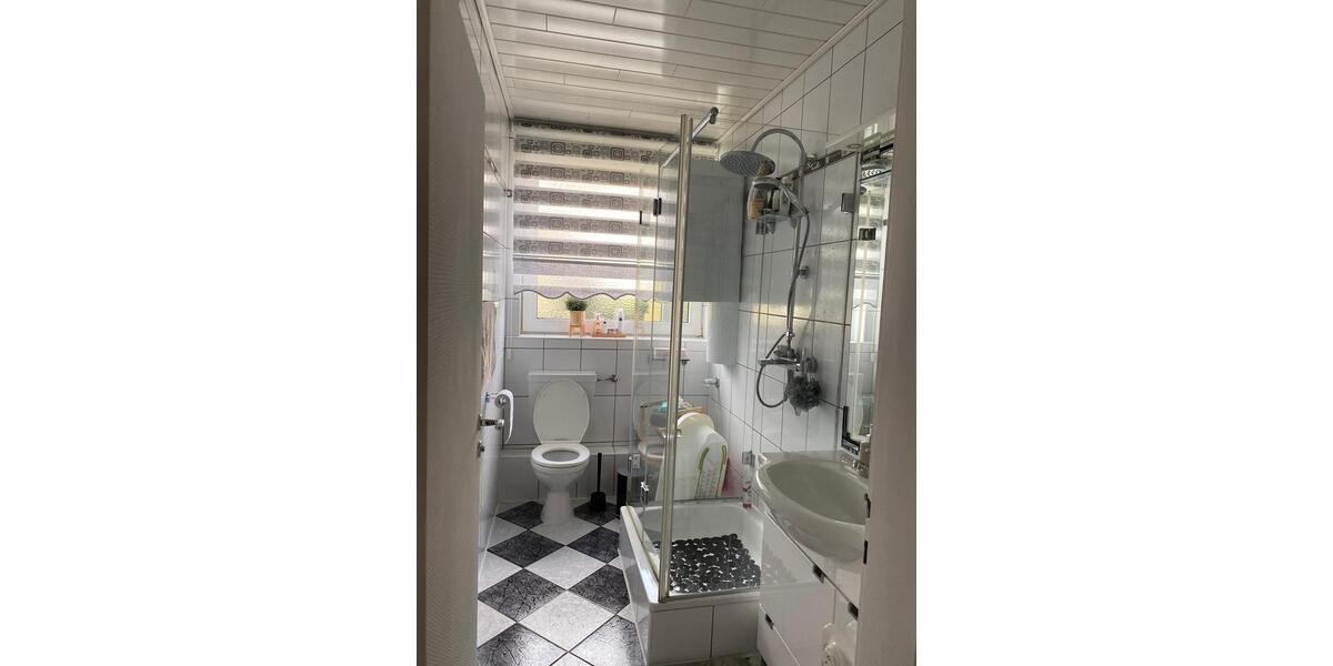 Etagenwohnung Wülfrath - 3 Zimmer, 95 m&sup2;, 185.000&euro; | Angebot:25589588