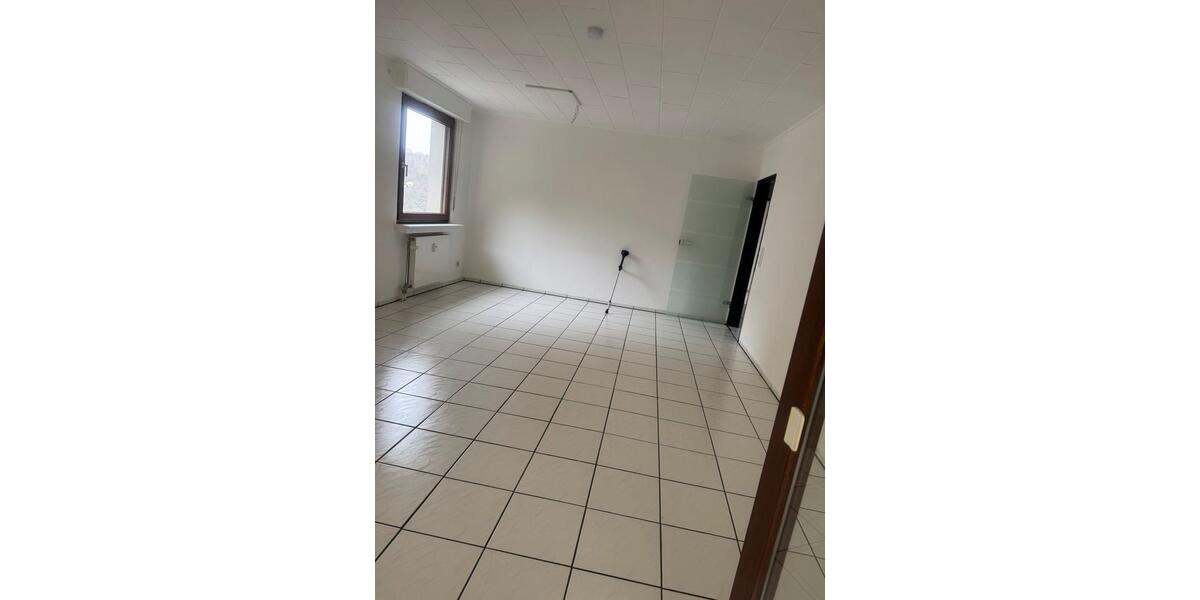 Etagenwohnung Hagen Hohenlimburg - 3 Zimmer, 84 m&sup2;, 850&euro; | Angebot:25875961