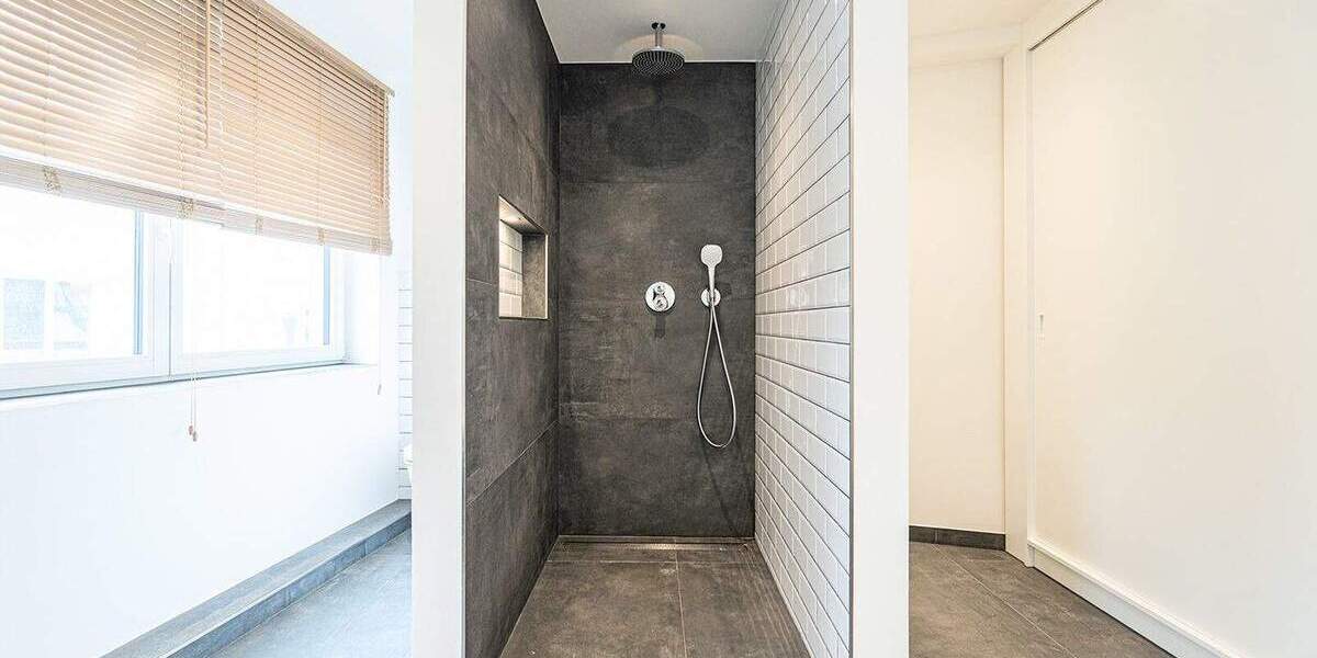 Etagenwohnung Hilden - 3 Zimmer, 122 m&sup2;, 2.340&euro; | Angebot:25738216