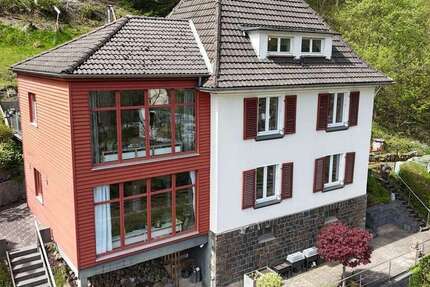 Haus Schalksmühle - 8 Zimmer, 197 m&sup2;, 324.000&euro; | Angebot:26501314