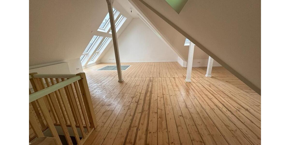 Etagenwohnung Wuppertal Arrenberg - 3.5 Zimmer, 109 m&sup2;, 1.350&euro; | Angebot:26605400