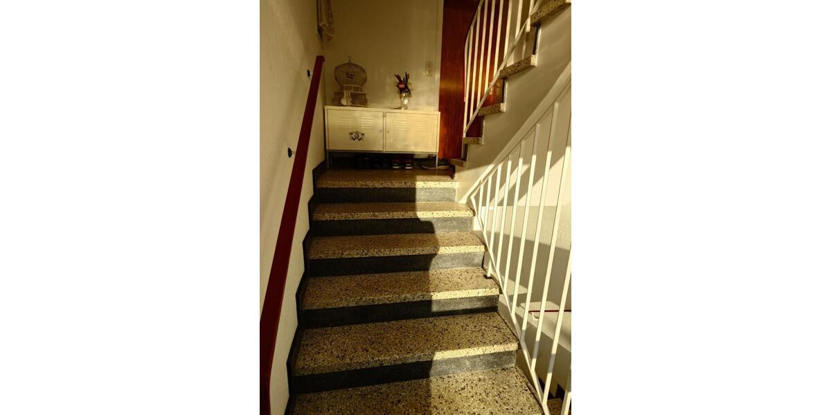 Provisionsfrei* Mehrfamilienhaus mit 4 Garagen in guter Lage - Mehrfamilienhaus, Wohnhaus Essen Stadtbezirk VIII | Angebot:25999211