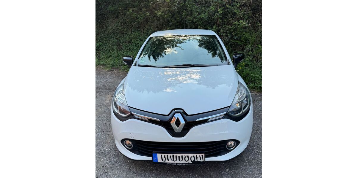 Renault Clio 69.000 km 8.100 &euro; Düsseldorf 40625