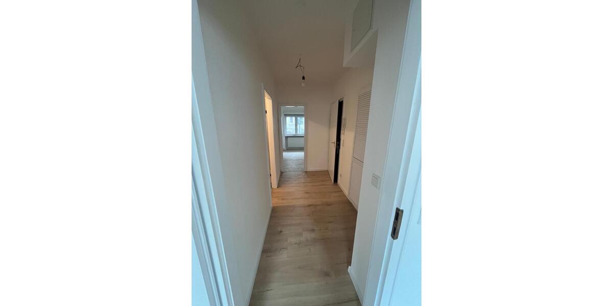 Erdgeschoßwohnung Essen Stadtbezirk II - 1 Zimmer, 40 m&sup2;, 550&euro; | Angebot:25714471