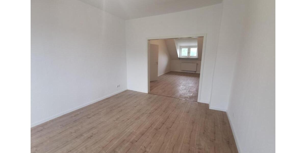 Etagenwohnung Essen Stadtbezirk VII - 4 Zimmer, 110 m&sup2;, 800&euro; | Angebot:26536535