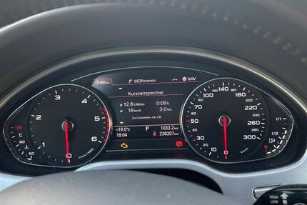 Audi A8 236.700 km 14.500 &euro; Düsseldorf 40229