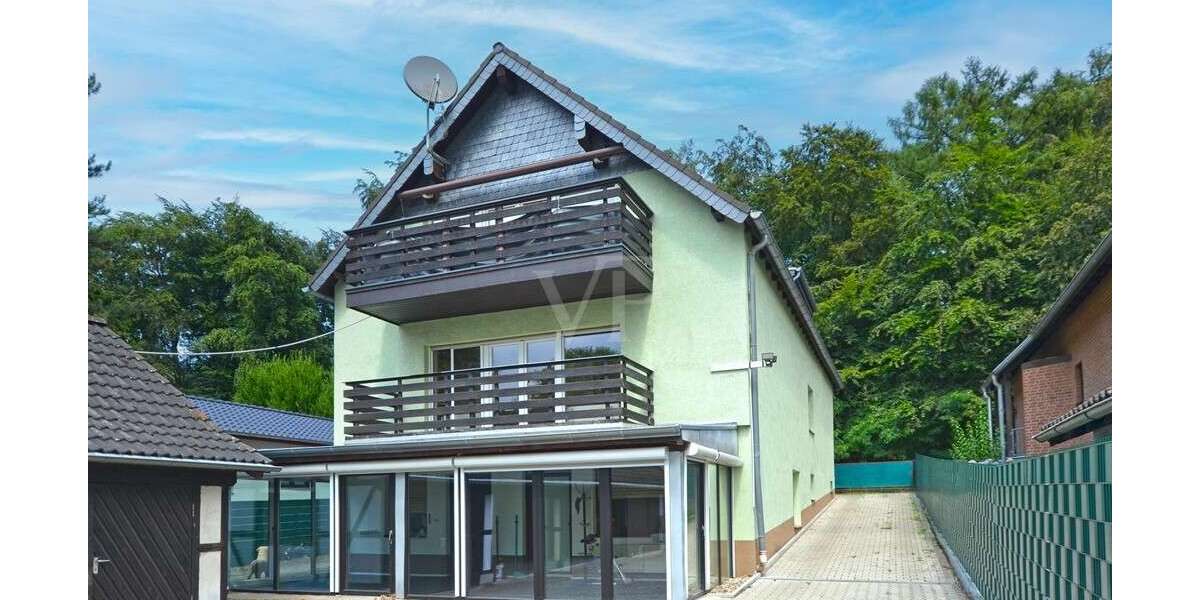 Einfamilienhaus Langenfeld - 8 Zimmer, 233 m&sup2;, 640.000&euro; | Angebot:27079350