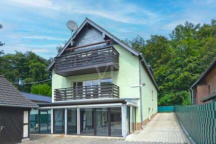 Haus Langenfeld - 8 Zimmer, 233 m&sup2;, 640.000&euro; | Angebot:27079350
