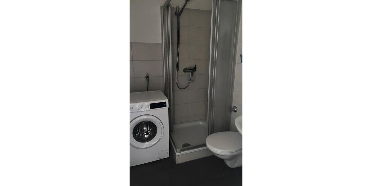 Etagenwohnung Düsseldorf Stadtmitte - 3 Zimmer, 85 m&sup2;, 1.250&euro; | Angebot:25968695