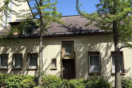 Haus Essen Stadtbezirk IV - 10 Zimmer, 200 m&sup2;, 490.000&euro; | Angebot:23793223