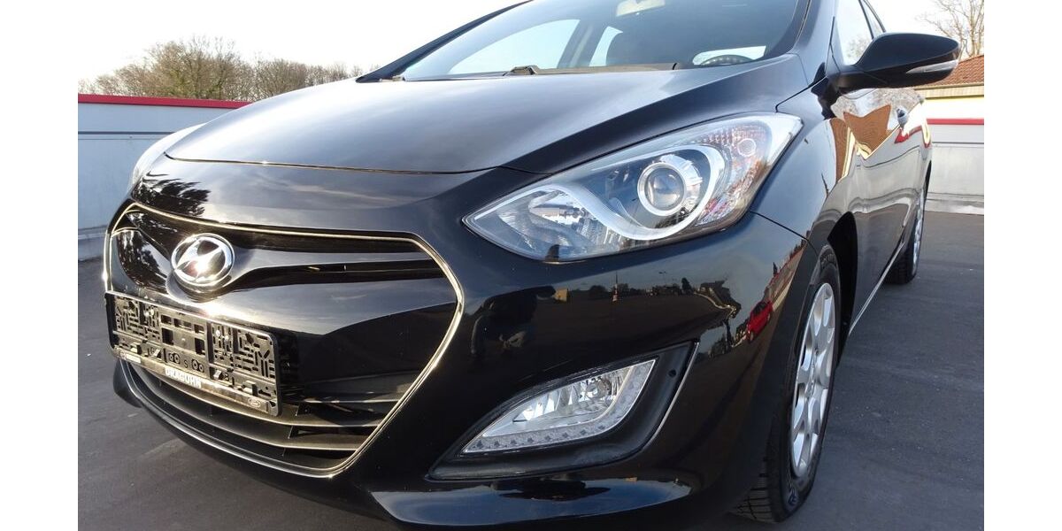 Hyundai i30 103.000 km 7.790 &euro; Solingen 42719