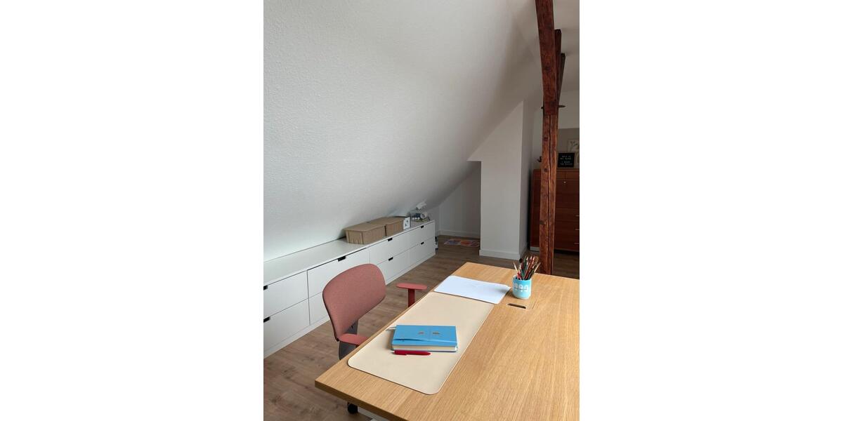 Dachgeschoßwohnung Ratingen Homberg - 3 Zimmer, 100 m&sup2;, 1.430&euro; | Angebot:26552489