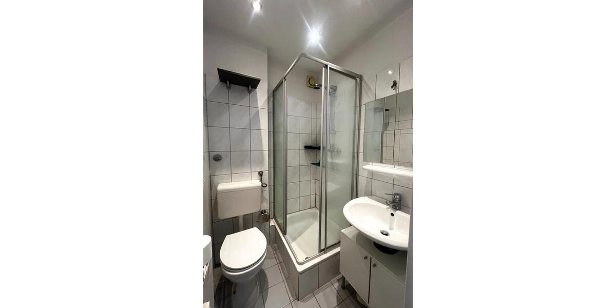 Dachgeschoßwohnung Wuppertal Elberfeld - 2 Zimmer, 32 m&sup2;, 360&euro; | Angebot:25129060