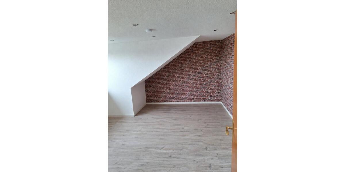 Dachgeschoßwohnung Essen Stadtbezirk VIII - 2 Zimmer, 60 m&sup2;, 540&euro; | Angebot:26489823